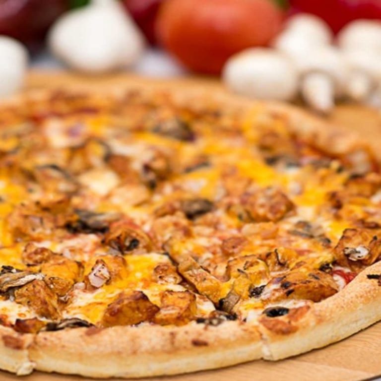 BBQ Chicken Pizza: A Delicious Pizza Option