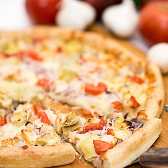 Artichoke Chicken Pizza (Medium 12").